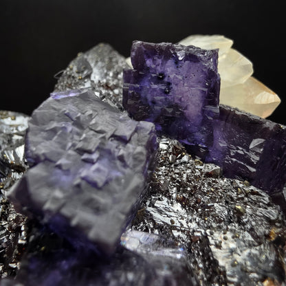 Fluorite, Calcite, Sphalerite - Elmwood Mine