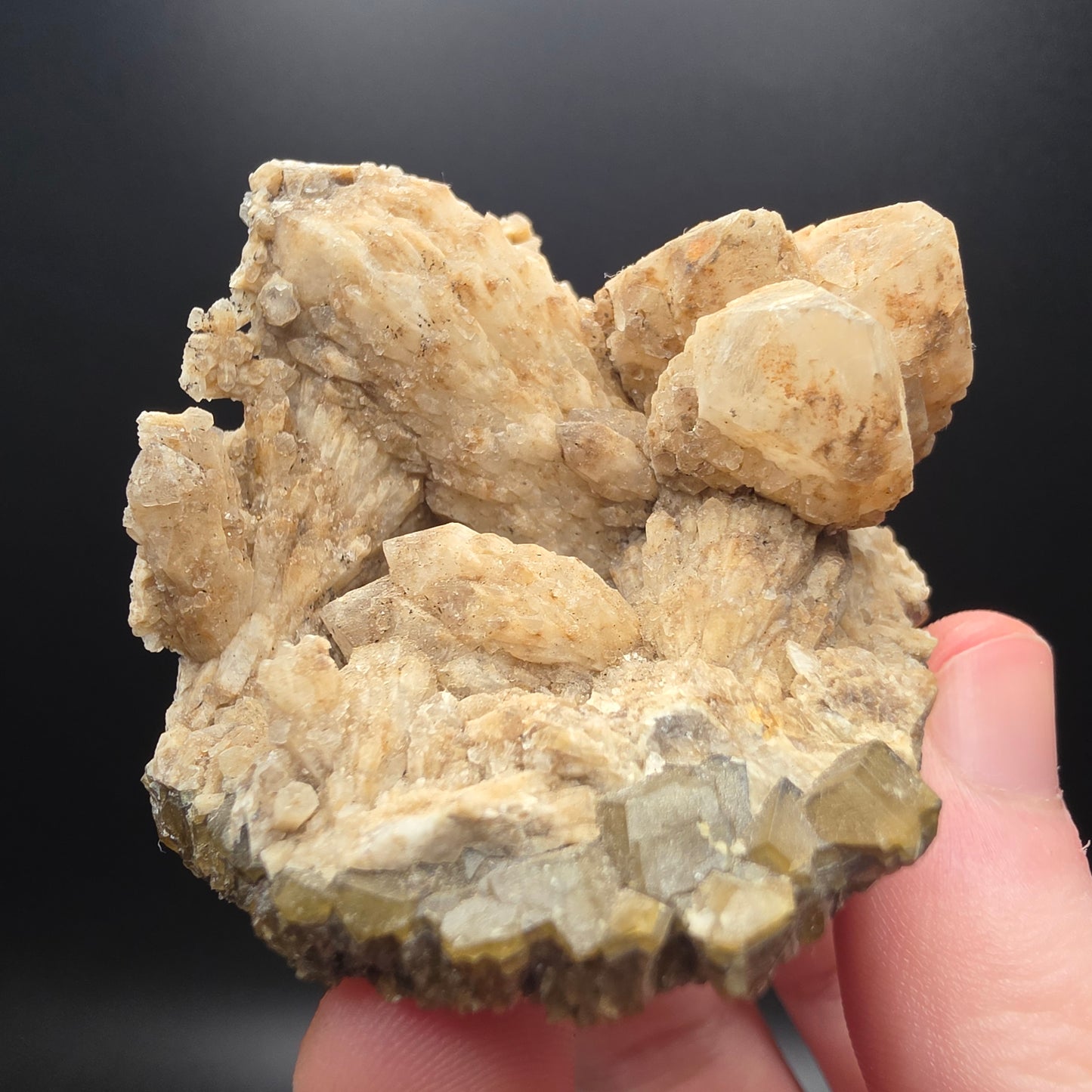 Calcite after Quartz - Dalnegorsk